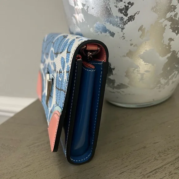 Louis Vuitton Twist Chain Aqua Print - Picture 5 of 8